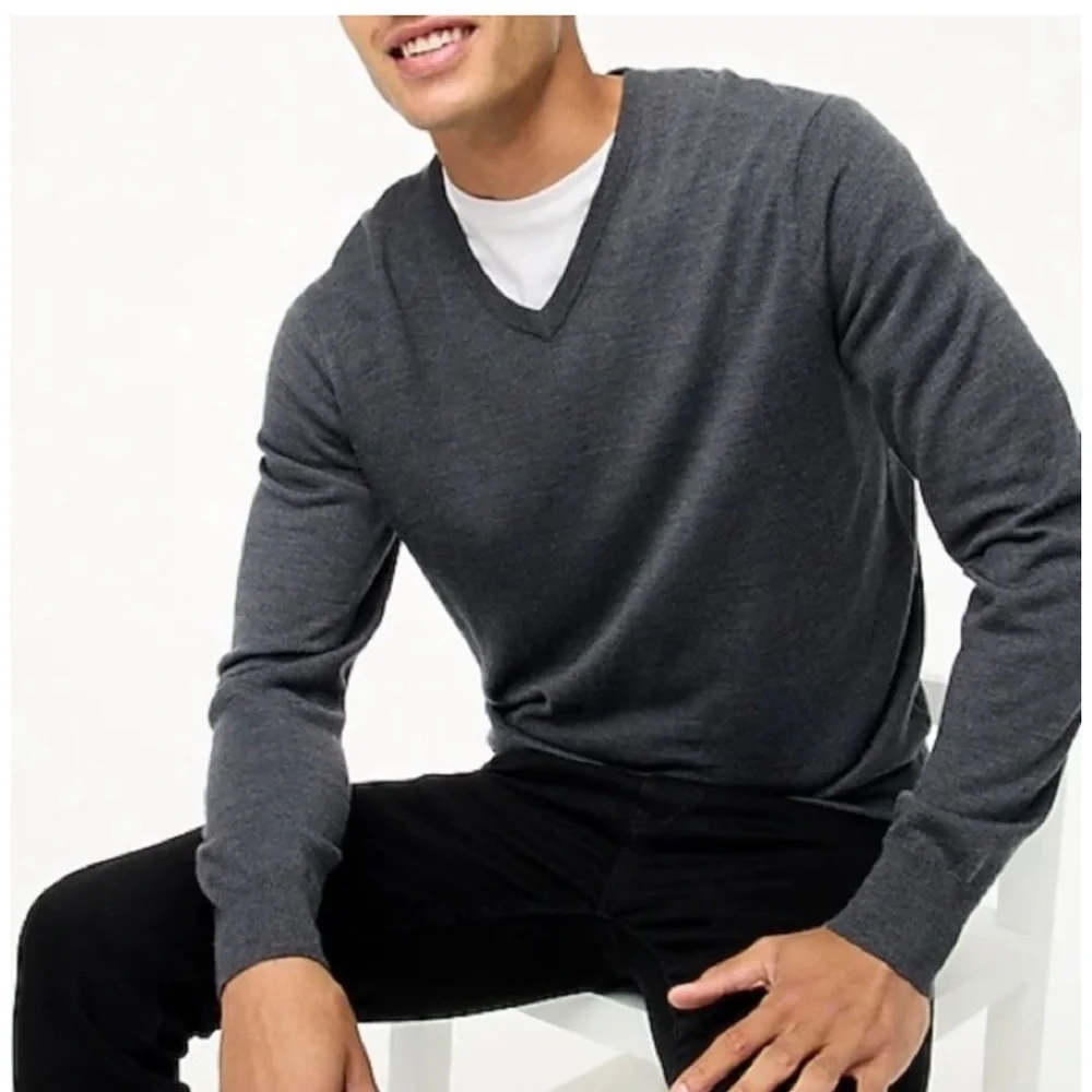 J.Crew Grey Slim Merino Wool V-neck Pullover Sweater p2./kk